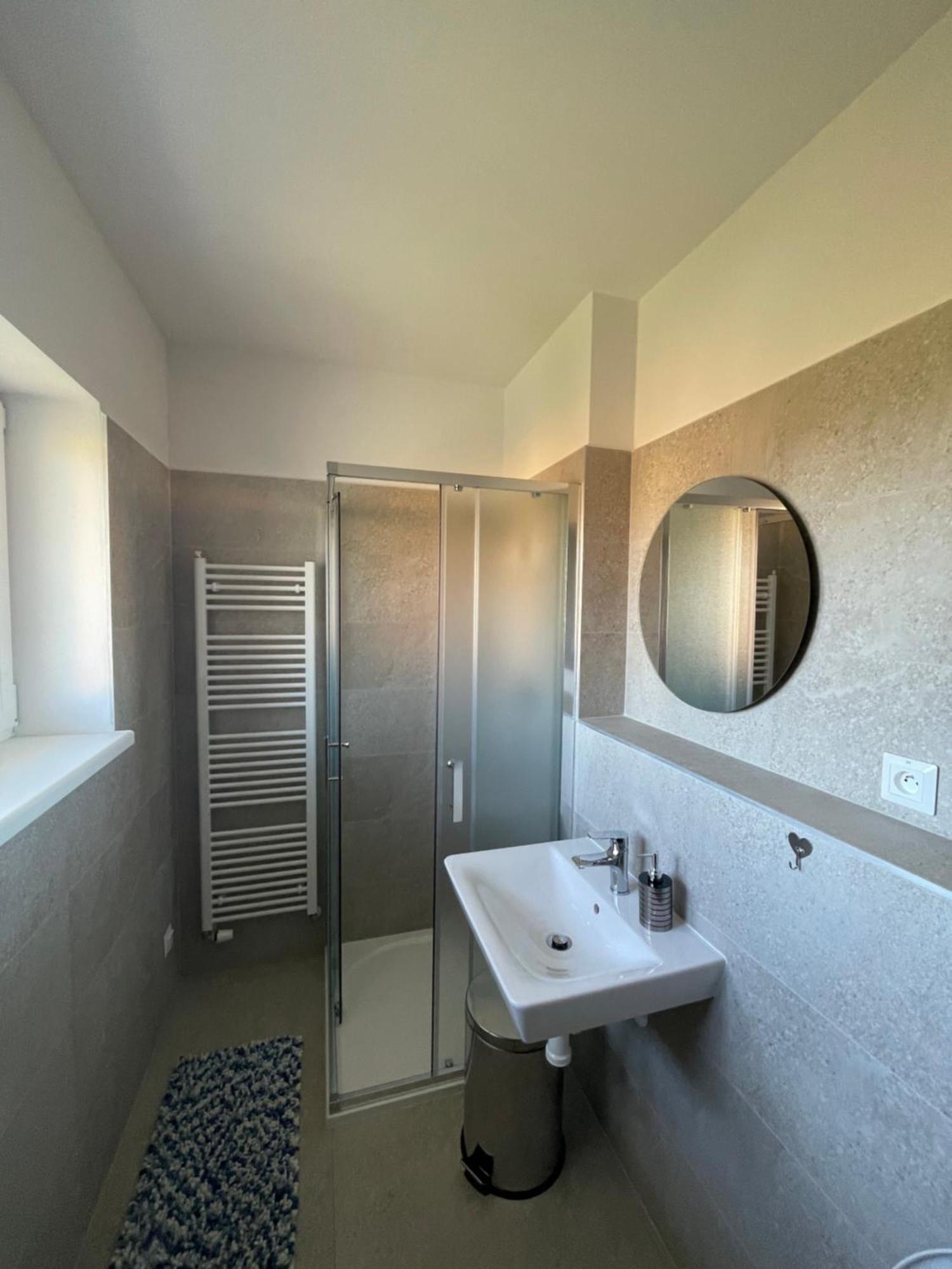 Hotel Zafir à Dunajská Streda Extérieur photo