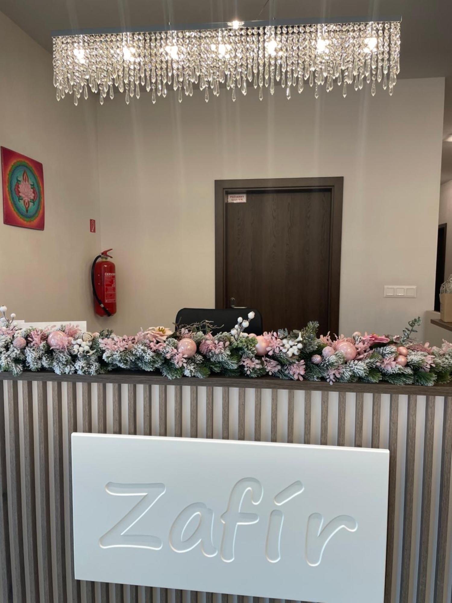 Hotel Zafir à Dunajská Streda Extérieur photo